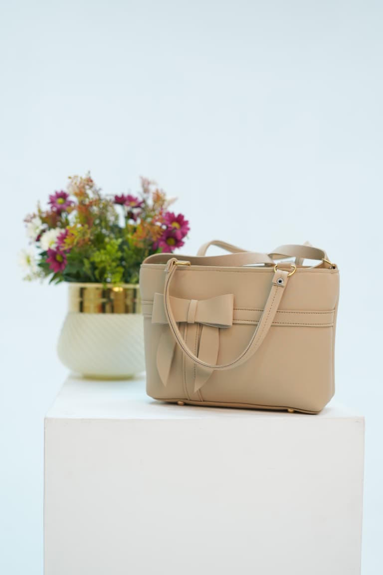 Blush Elegance Bow Handbag – Nude Beige